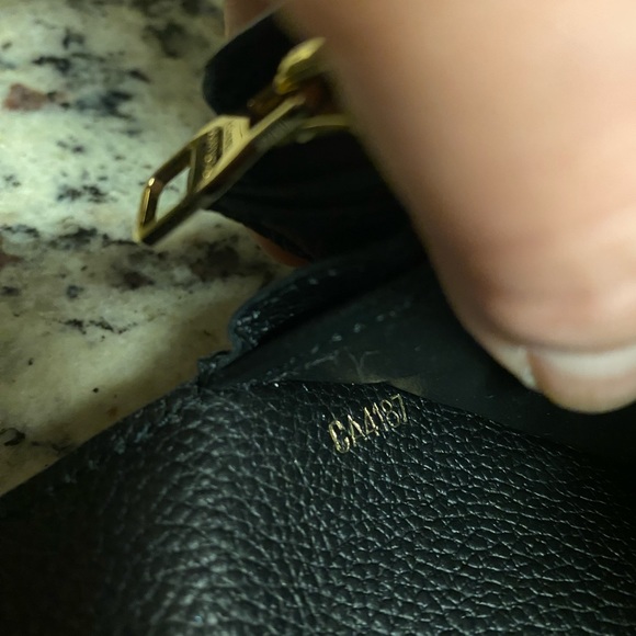 Authentic Louis Vuitton Empreinte Sarah Wallet - Picture 8 of 15
